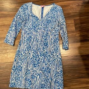 Lilly Pulitzer 3/4 sleeve dress. Size M